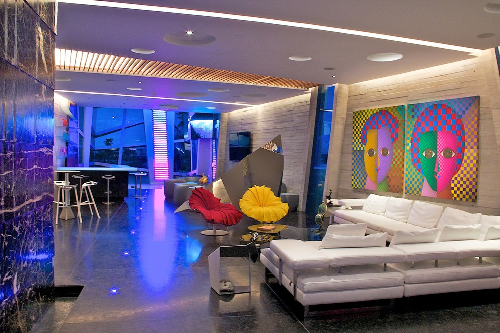 Contemporary open concept living room in Mexico City.