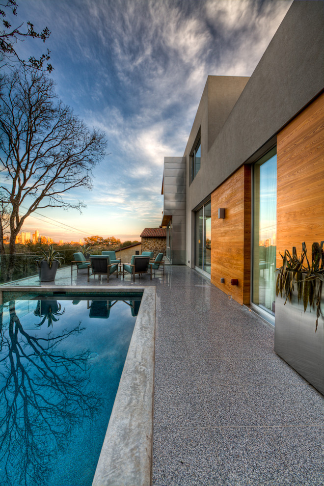 Design ideas for a contemporary rectangular pool in Austin.