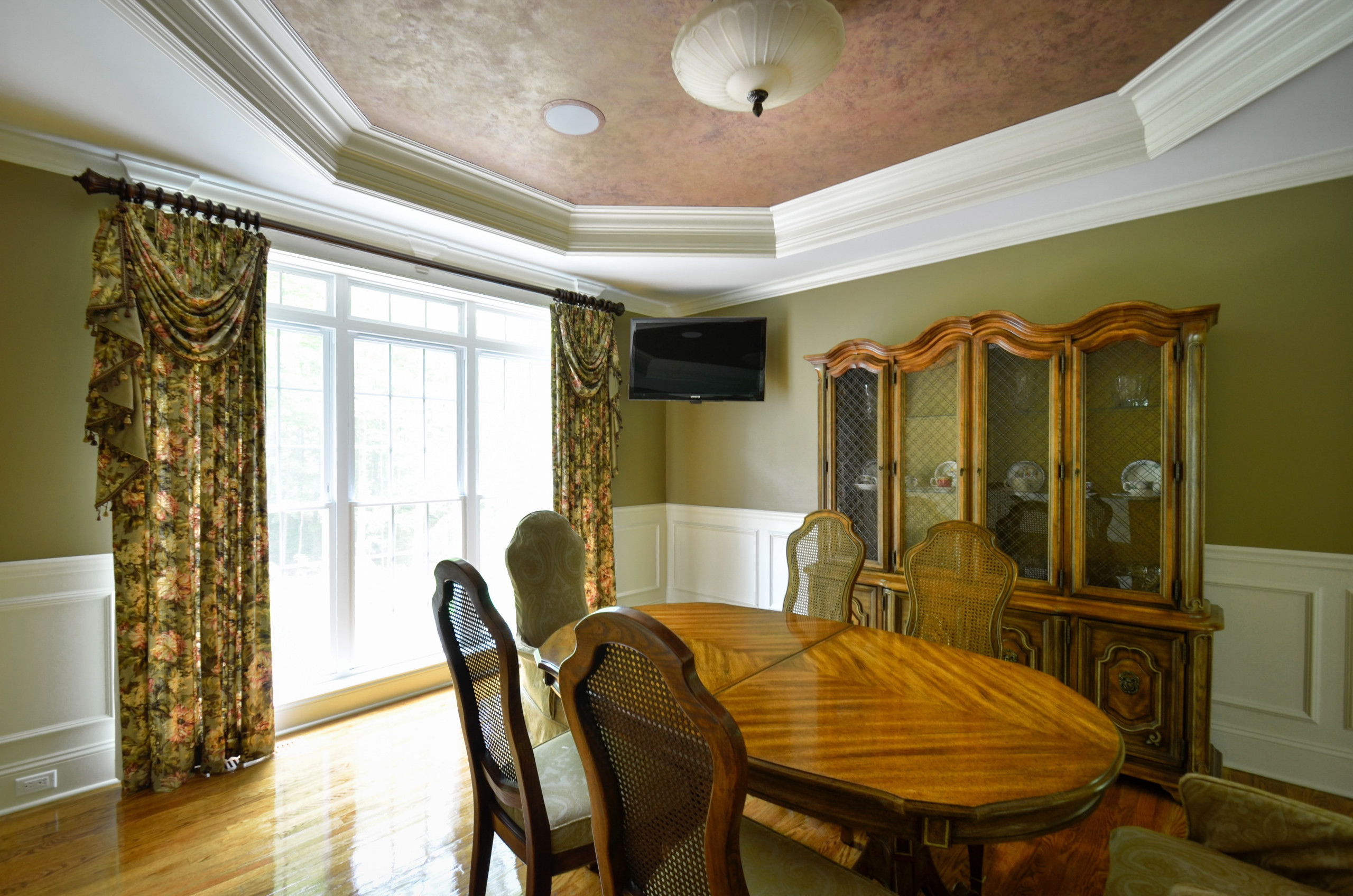 Dining Room Window with Panels, Swags and Jabots