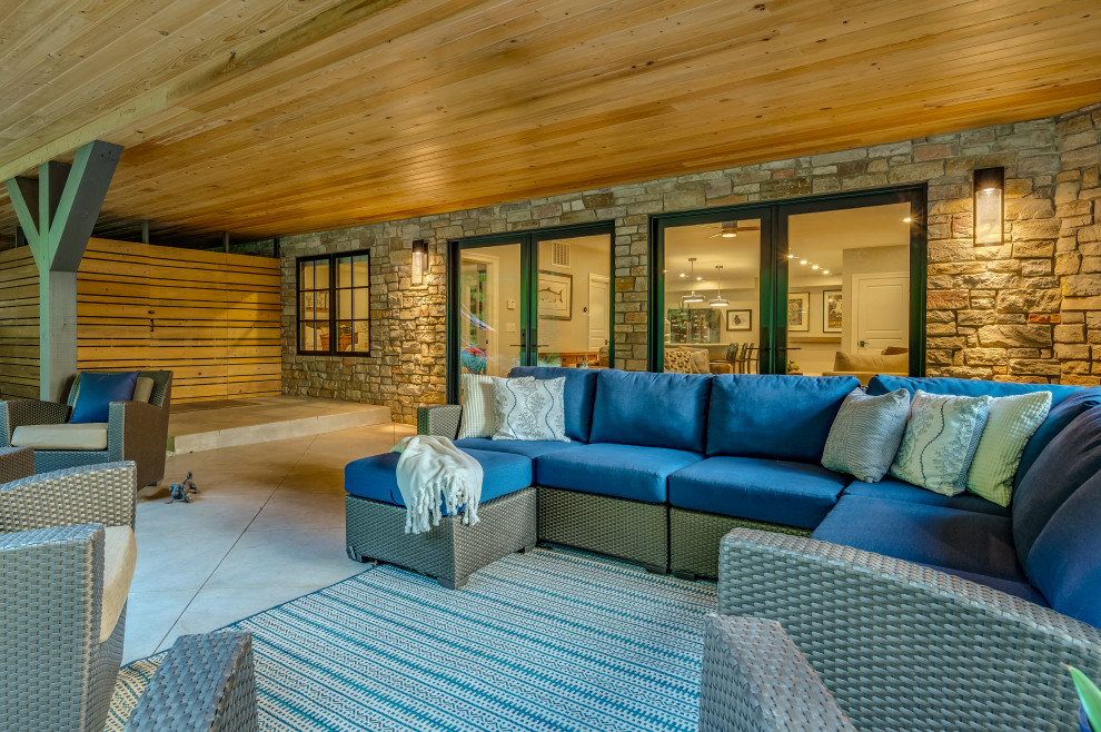 Patio - transitional patio idea in Raleigh