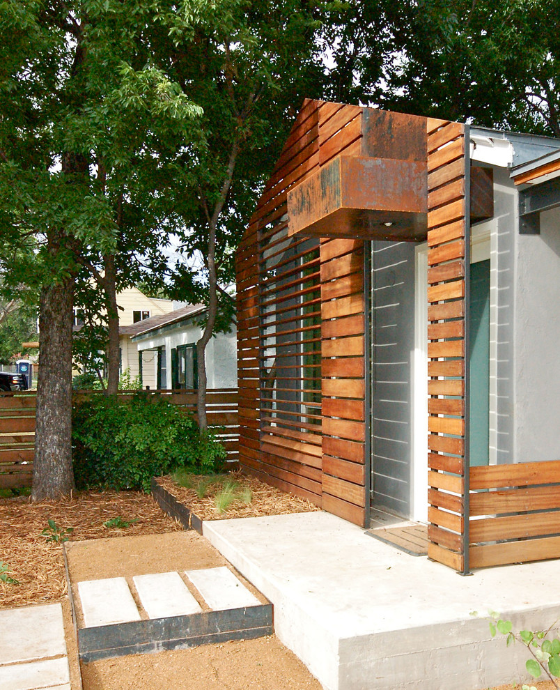 Design ideas for a contemporary exterior in Austin.