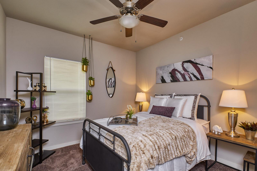 Home design - transitional home design idea in Austin