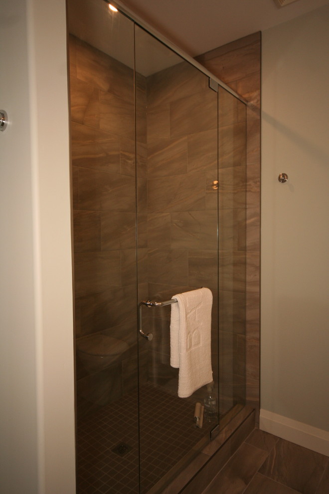Bathroom - transitional bathroom idea