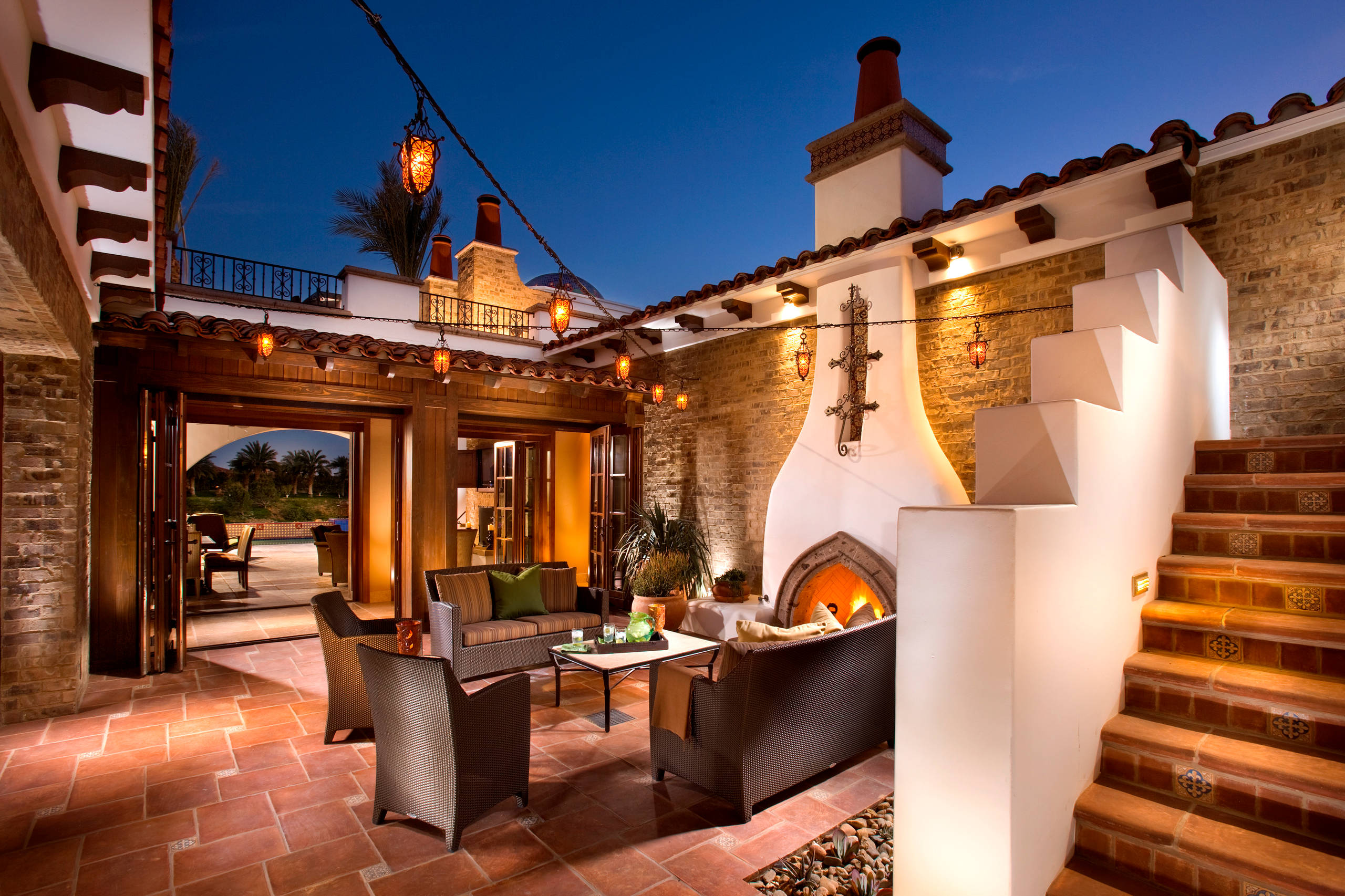 Spanish Courtyard - Photos \u0026 Ideas | Houzz, image size:2560x1706