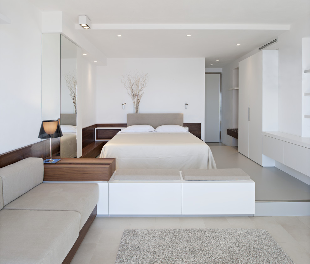 Inspiration for a modern bedroom in Catania-Palermo.