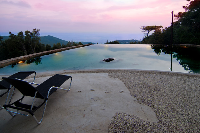 Torre mediterranean-pools-and-hot-tubs