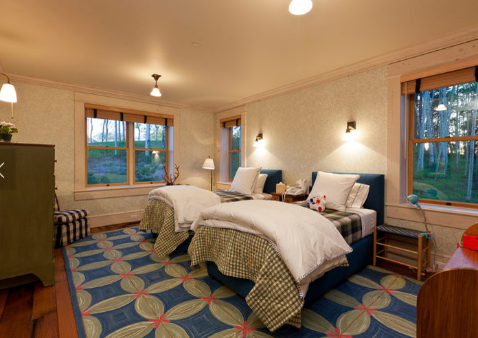 Bedroom - rustic bedroom idea in Denver