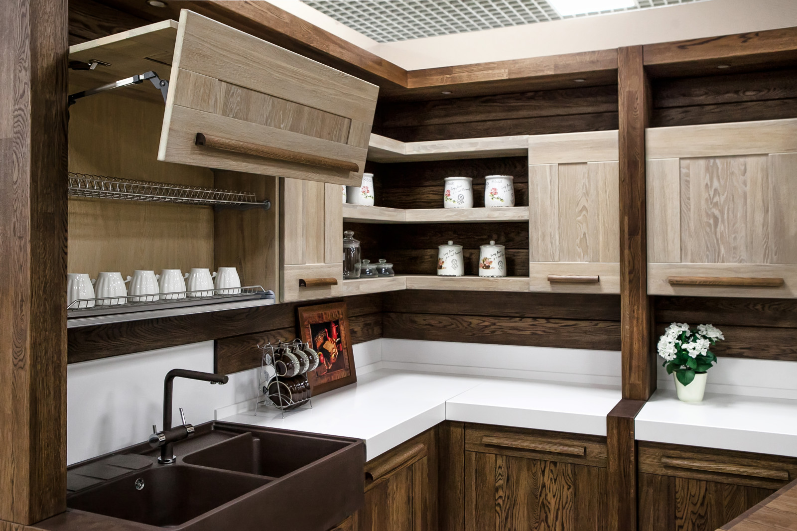 Дубовая кухня в современном стиле