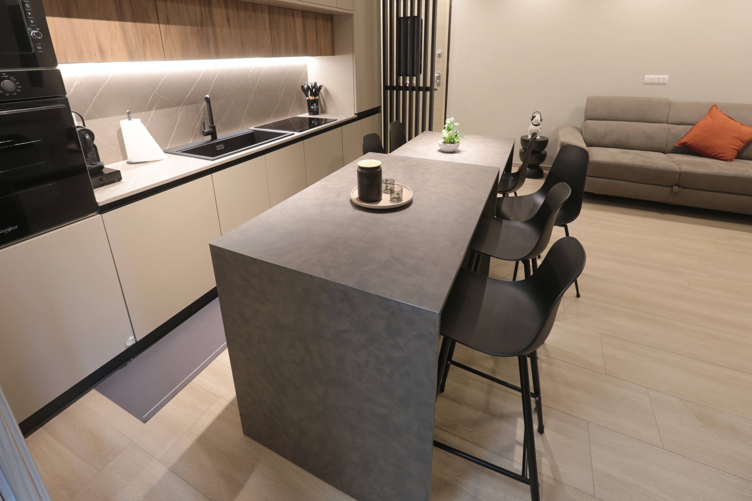 LA CASA  MODERNA & SOFT INDUSTRIAL