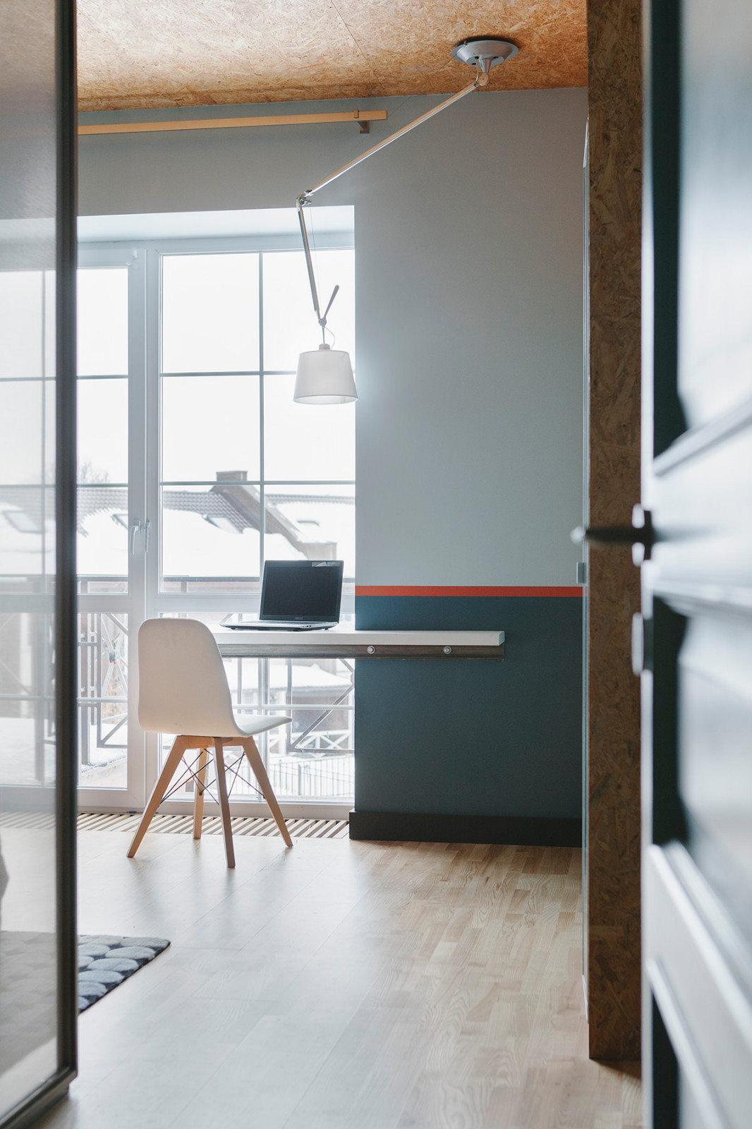 Яркий современный дизайн трехэтажного таунхауса площадью 230 кв.м в КП Бристоль