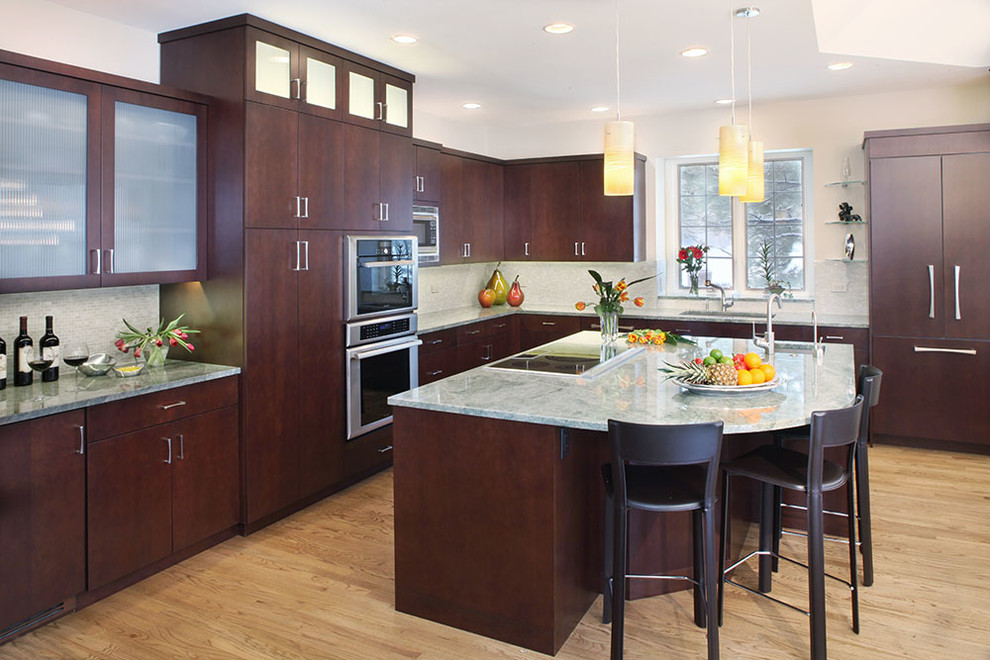 Kitchen - kitchen idea in Denver