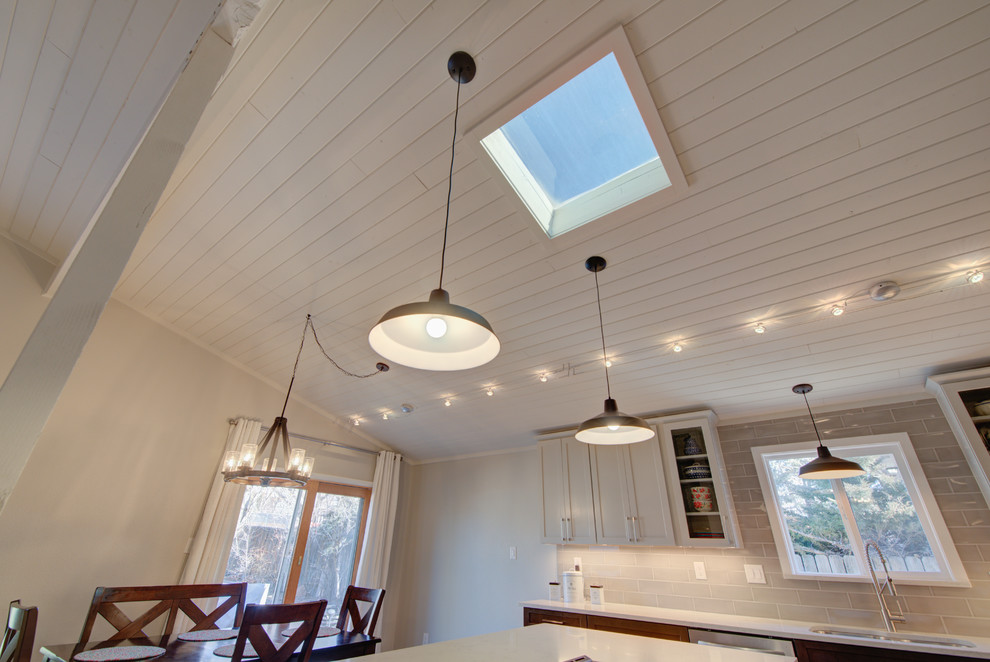 Kitchen - kitchen idea in Denver