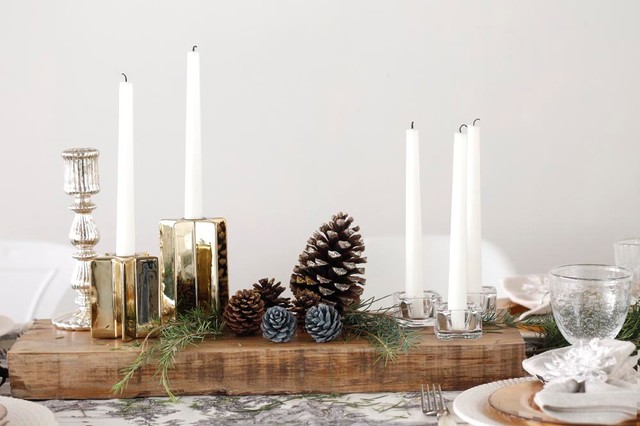 Escultura Untado Asado Hazlo tú mismo: Un centro de mesa con piñas decoradas y velas