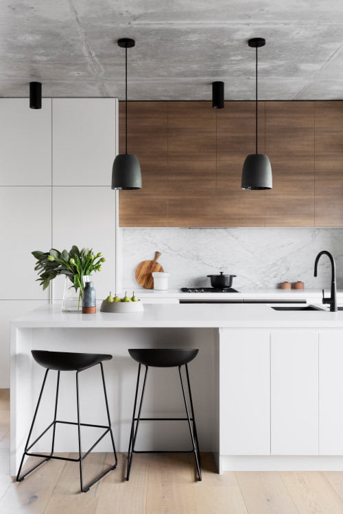 Explore Stunning White Kitchen Island Ideas with Marble Backsplash and Two-tone Joinery