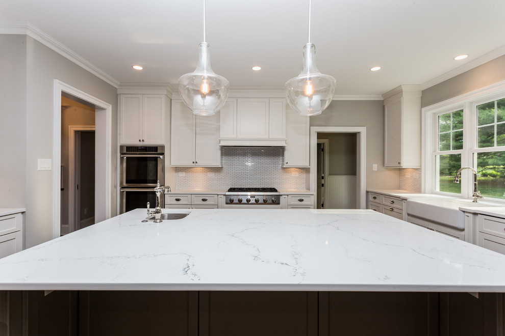 Kitchen - transitional kitchen idea in Philadelphia