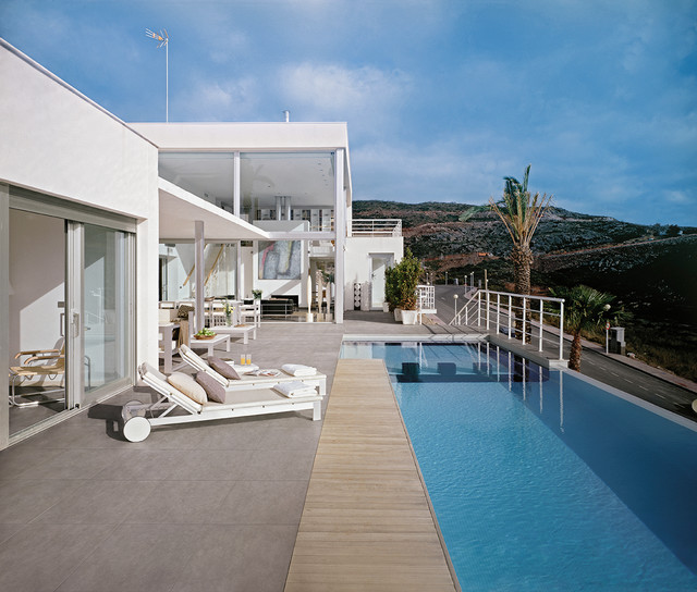 Carrelage ext&eacute;rieur & piscine contemporary-pools-and-hot-tubs