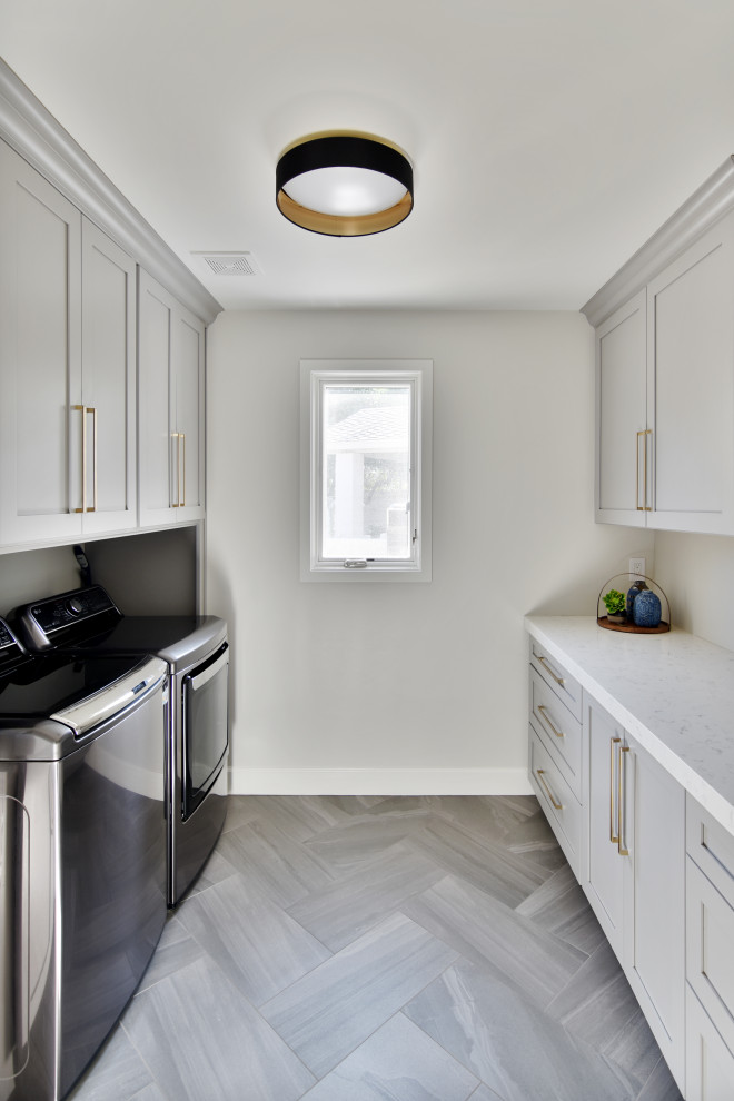 Inspiration for a transitional home design remodel in Phoenix