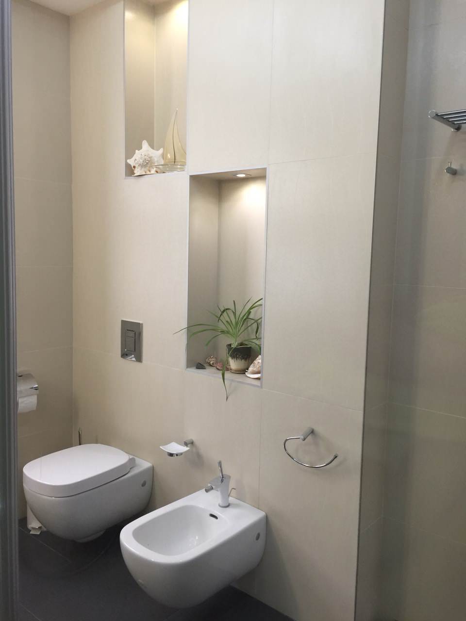 Гостевой санузел в интерьере СЕРЕБРО и ЗОЛОТО.