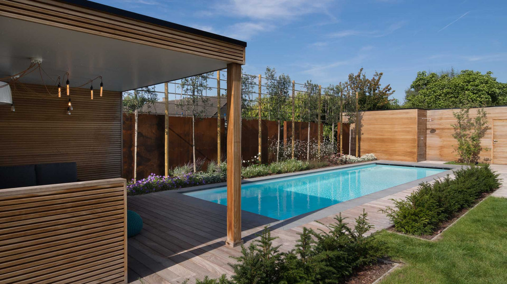 Moderner Pool in Stuttgart