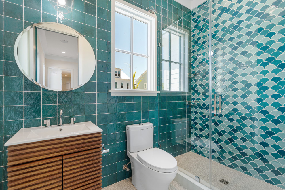 Imagen de cuarto de baño único y flotante minimalista con puertas de armario de madera oscura, baldosas y/o azulejos en mosaico, suelo con mosaicos de baldosas, ducha con puerta con bisagras y encimeras blancas