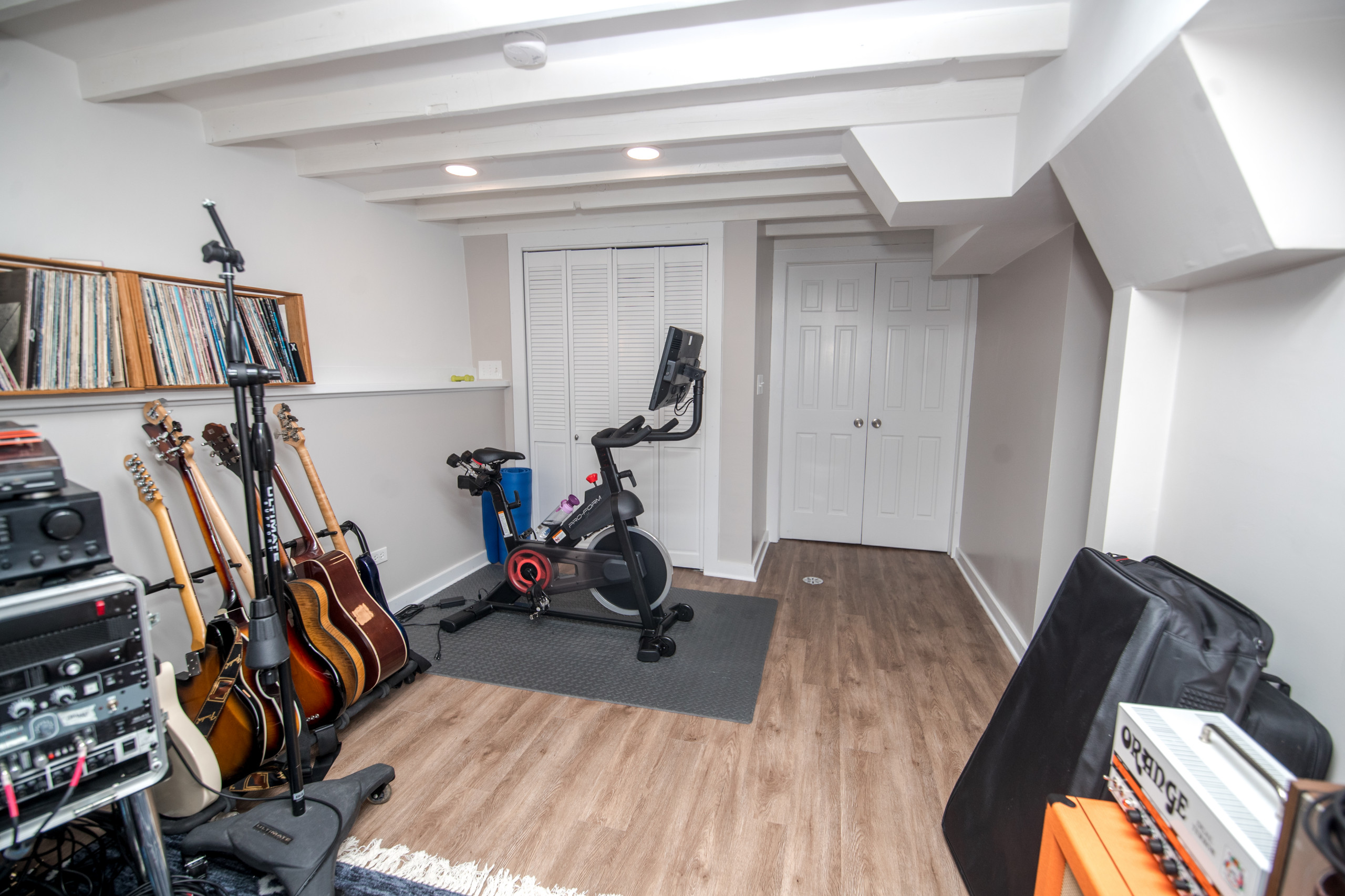 Basement studio, Laundry & Proch