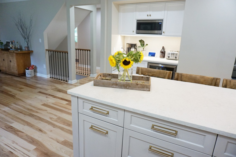 Home design - transitional home design idea