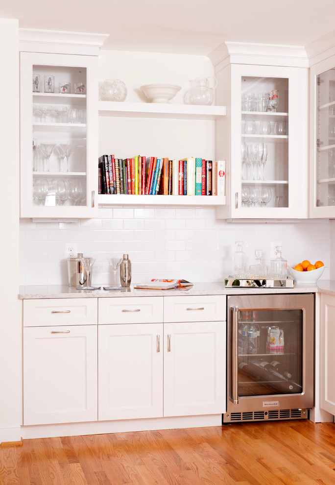 Kitchen - transitional kitchen idea in Baltimore