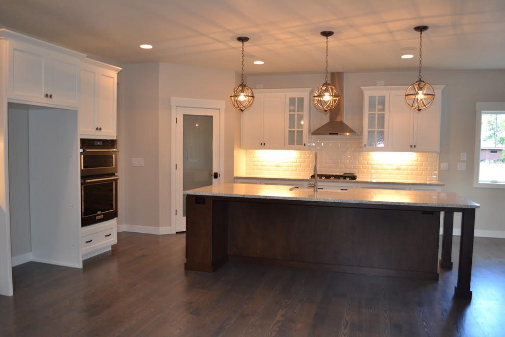 Kitchen - rustic kitchen idea