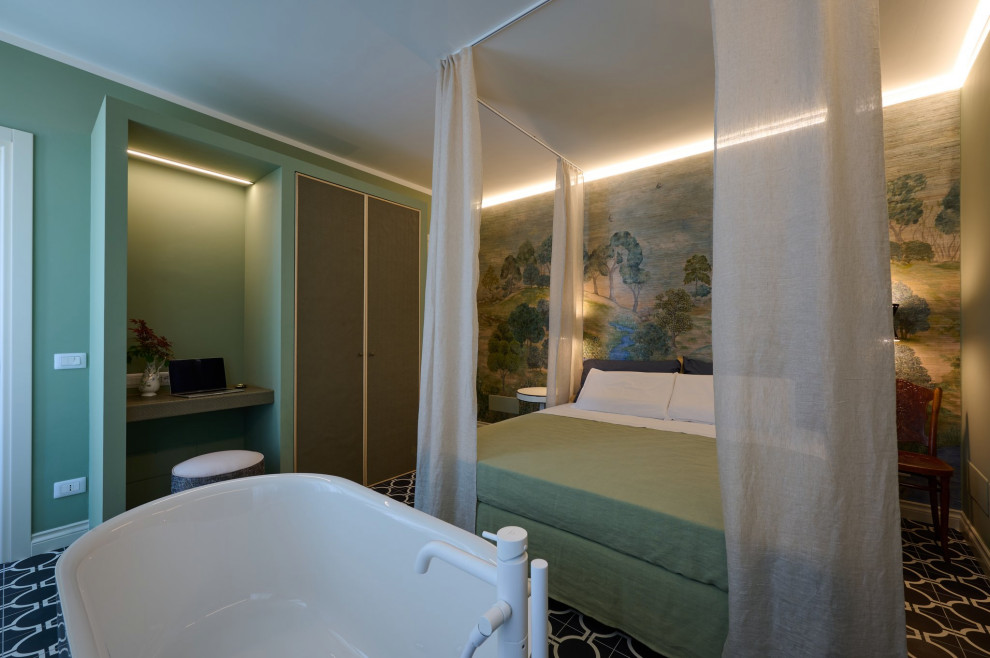 На фото: хозяйская спальня в современном стиле с зелеными стенами, черным полом и обоями на стенах
