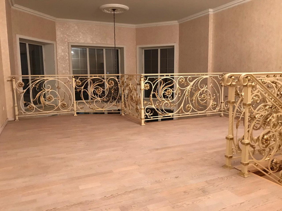 Кованые ограждения в доме.