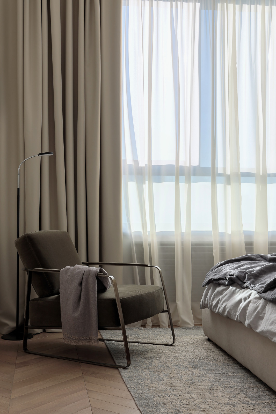 Stylish apartment with one bedroom and home office