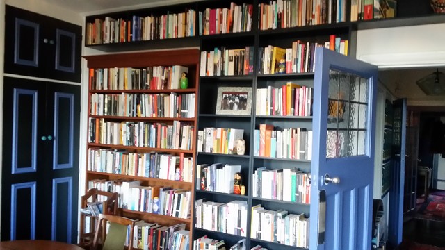 Bookcases contemporary-vardagsrum