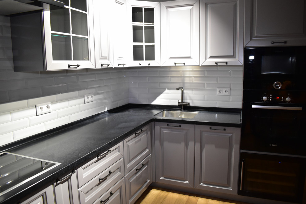 Кухня ЭКО массив бука с акриловой столешницей