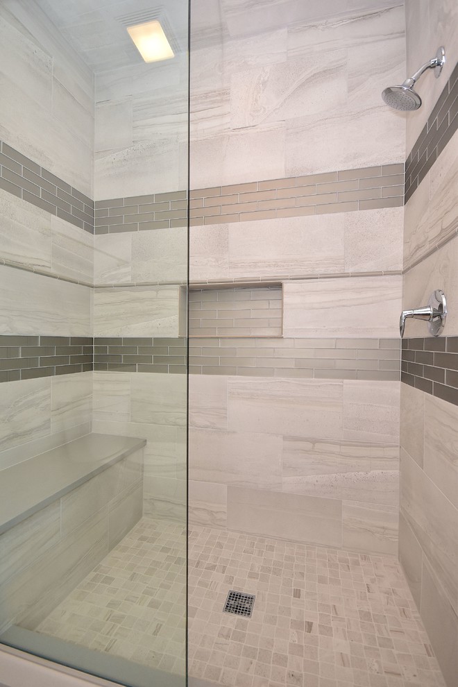 Transitional home design photo in Chicago