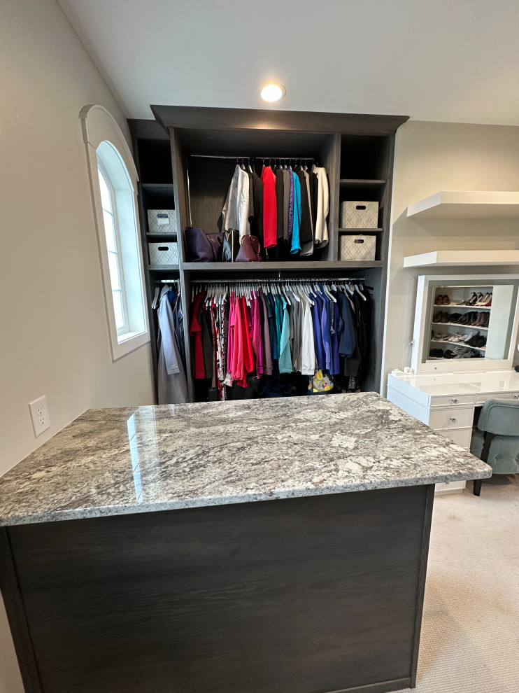 Kissing Camels Custom Closet Cabinets