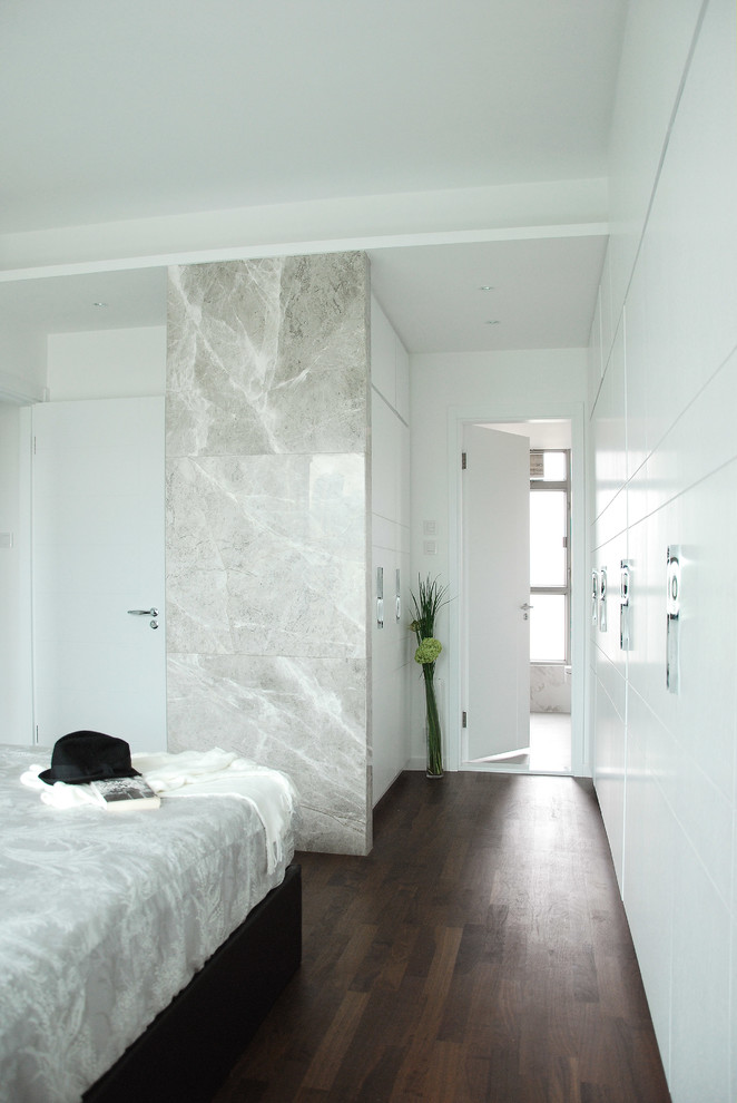 Design ideas for a contemporary bedroom in Hong Kong.