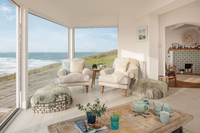 Saphir Beach House coastal-living-room