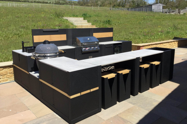 Outdoor kitchen in Bradstock, Dorset contemporary-courtyard