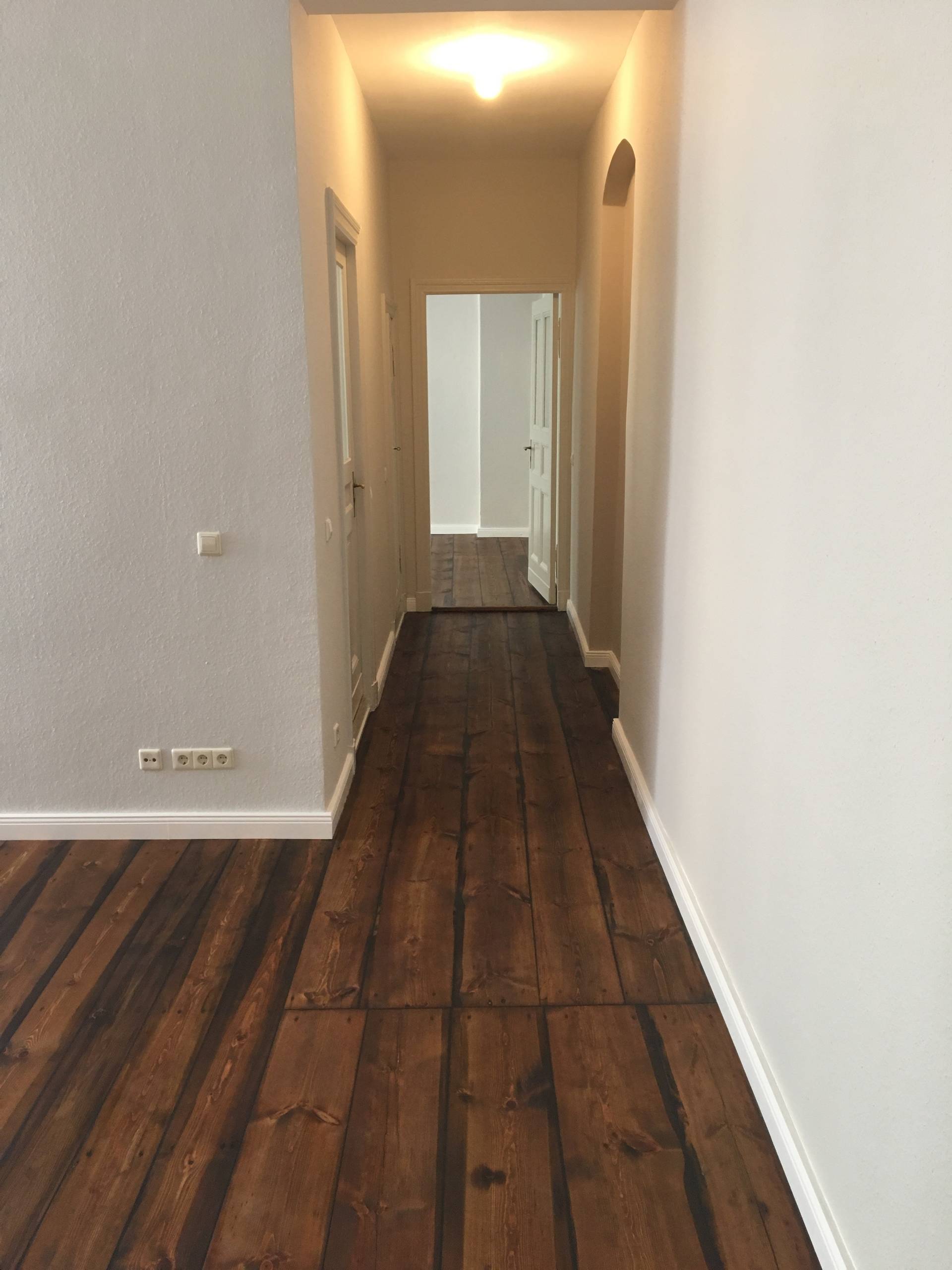 Mindener Straße Berliun Charlottenburg, Reparatur und Aufarbeitung Dielenboden