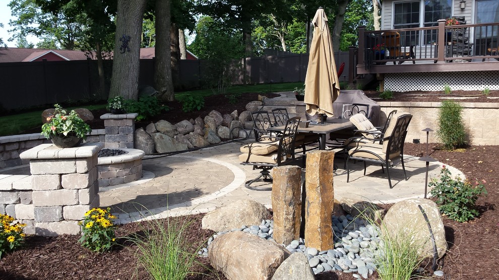 Transitional patio photo in Cedar Rapids