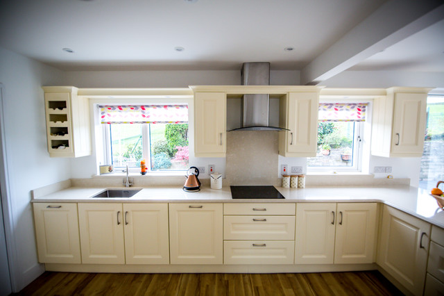 Extension & Remodel, Passage transitional-kitchen