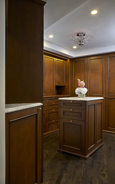 Master Bathroom Suite klassisk-foervaring-och-garderob