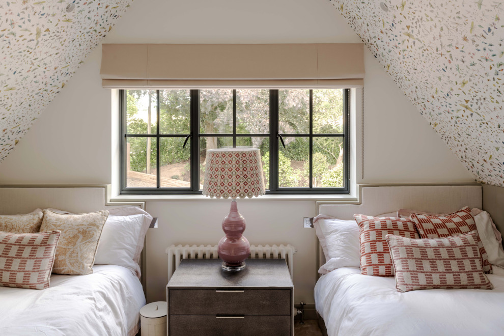 Design ideas for a large farmhouse home in Sussex.