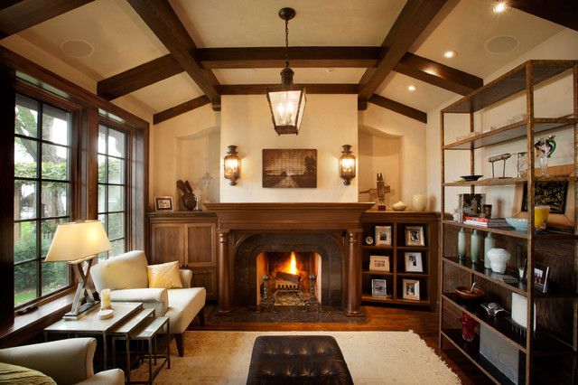 Tudor on the Point traditional-living-room