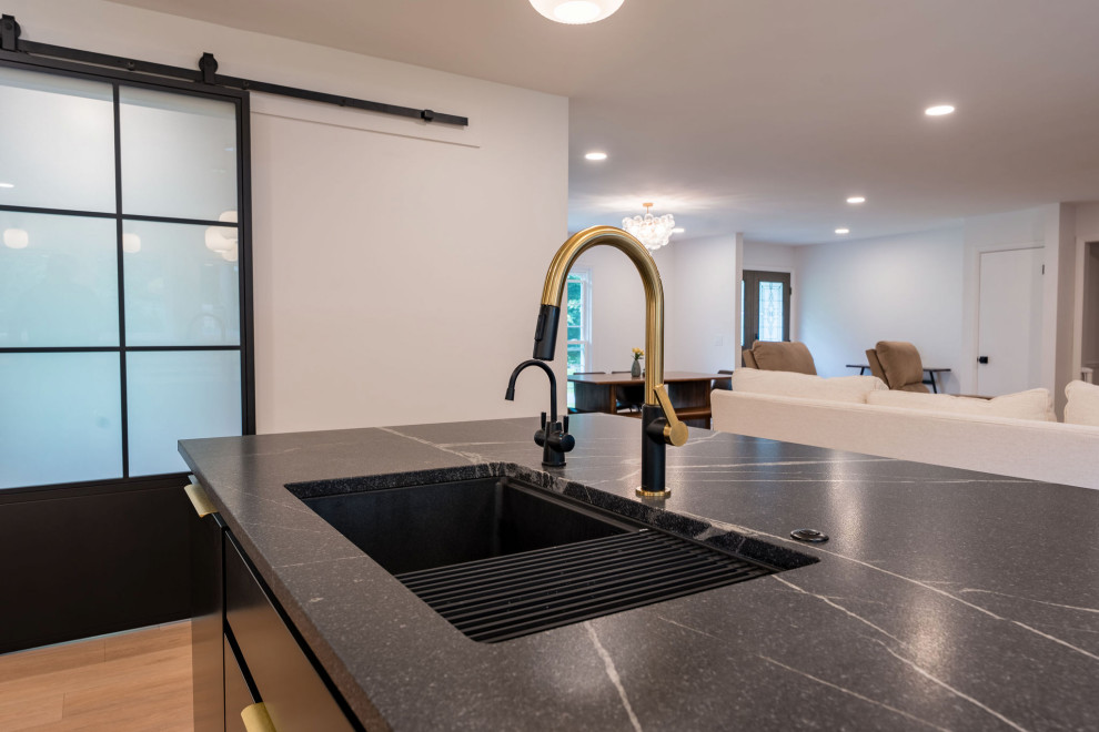 Modern Kitchen and Laundry Room