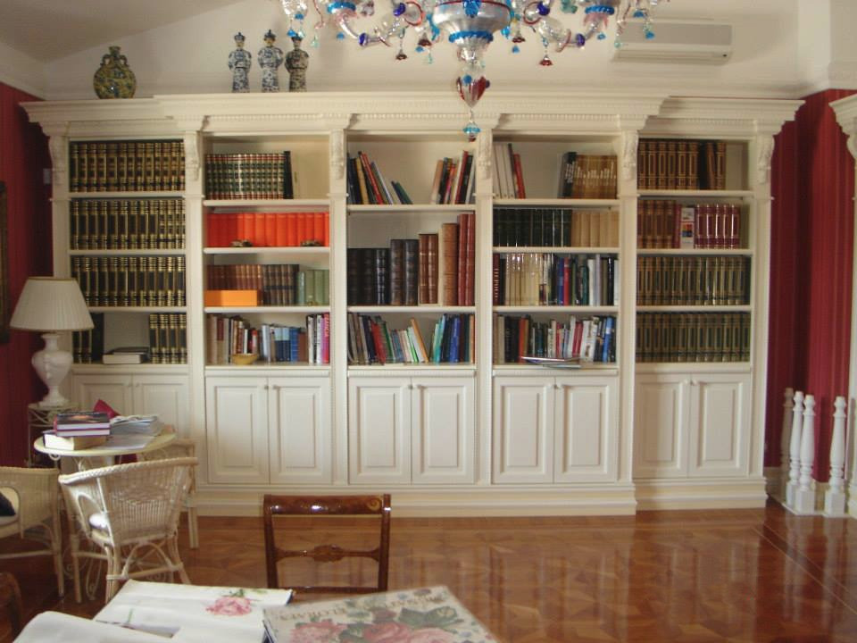 Built in bookshelves and cupboards