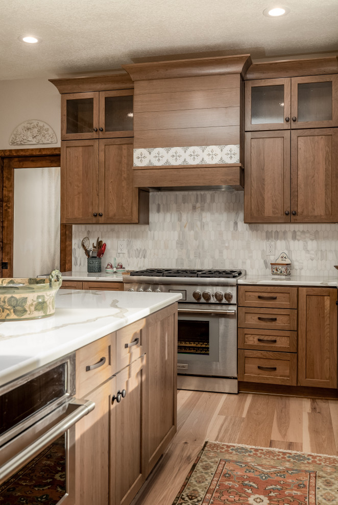 Kitchen - transitional kitchen idea