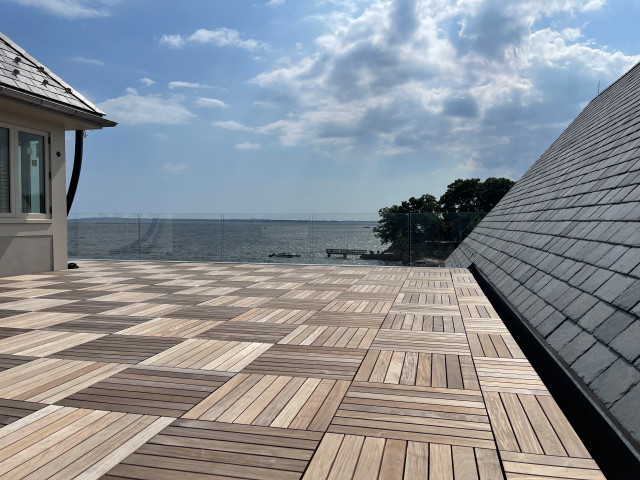 Frameless Glass Deck Railing - Rye, NY contemporaneo-terrazza