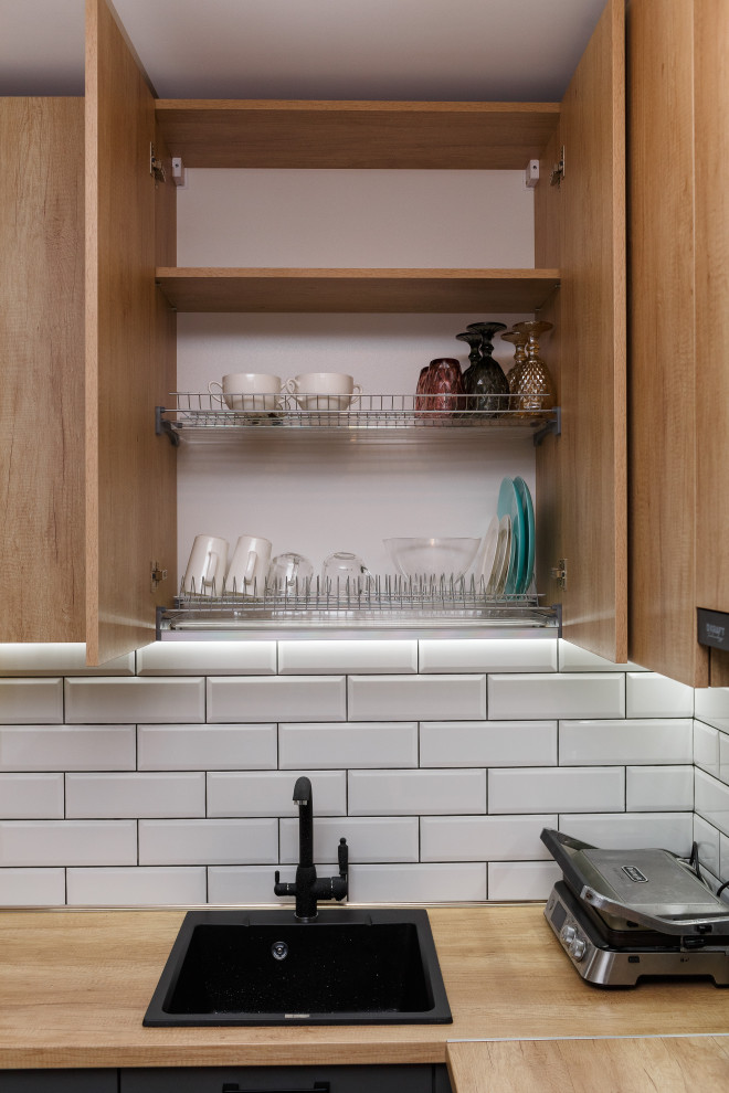 Кухня современная в двух цветах