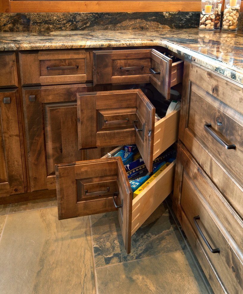 Kitchen - rustic kitchen idea